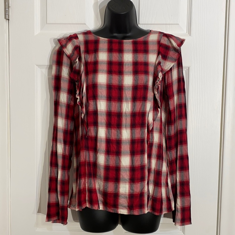 NWT beachlunchlounge Red Long Sleeve Pullover Top With Ruffle Accents Sz S